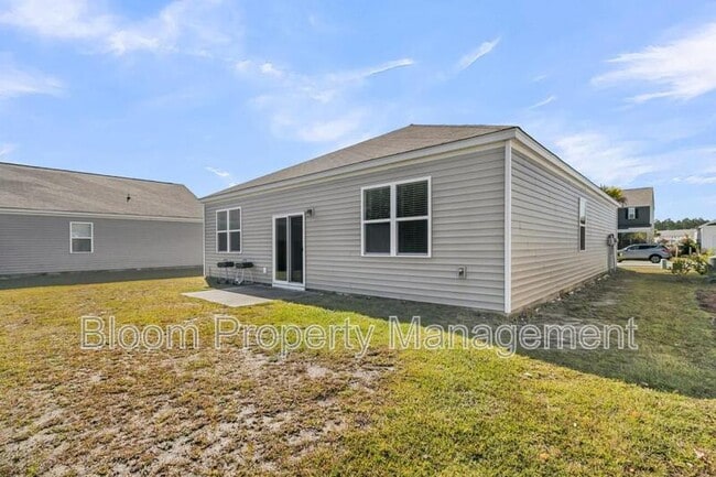 Building Photo - 602 Solar Ct