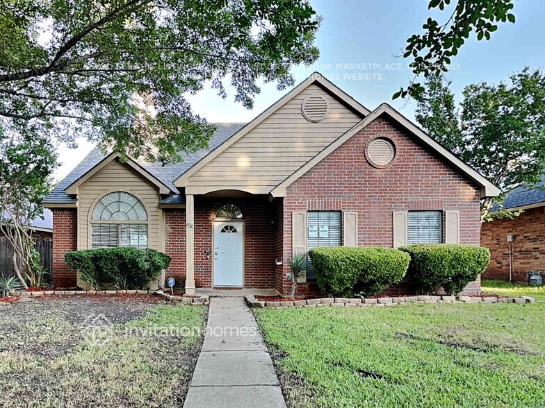 Primary Photo - 4317 Saugus Dr