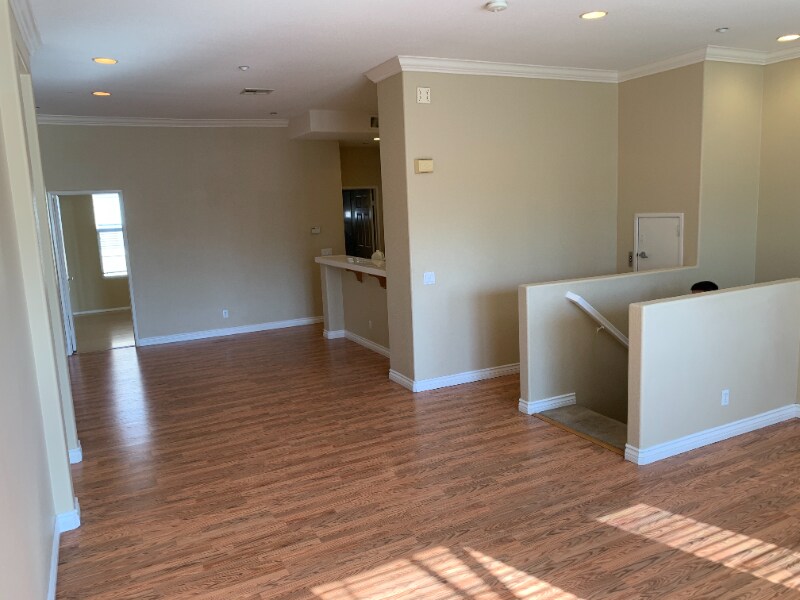 Building Photo - 1115 Armstrong Dr