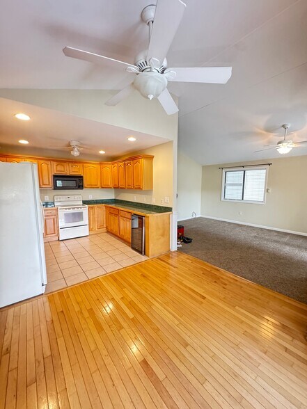 Building Photo - 40 Sundial Cir
