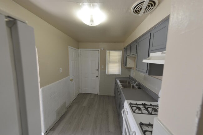 Building Photo - 6317 Abbott Dr