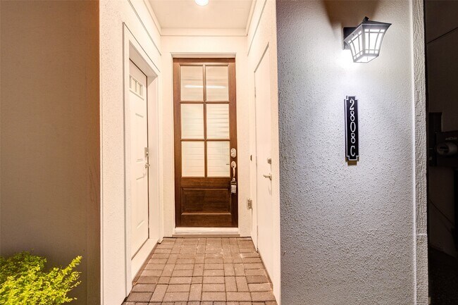 Building Photo - 2808 Grand Fountains Dr