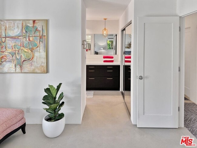 Building Photo - 2235 E Paseo Gracia