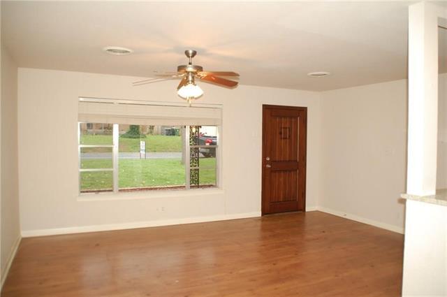 Building Photo - 1133 Valley View Dr