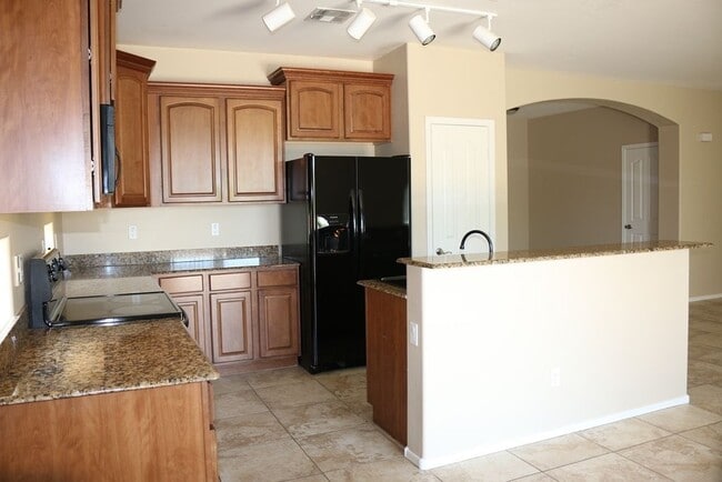 Building Photo - 14551 W Laurel Ln