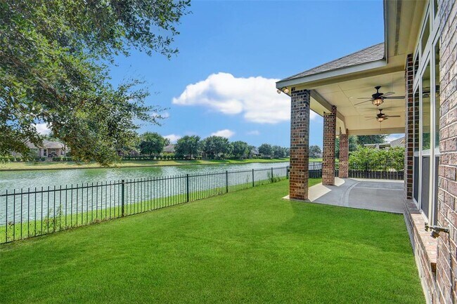 Building Photo - 26303 Crystal Cove Ln