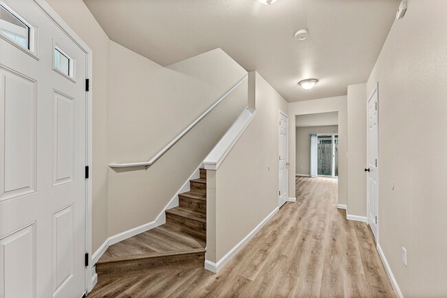 Building Photo - Invest LLC 4330