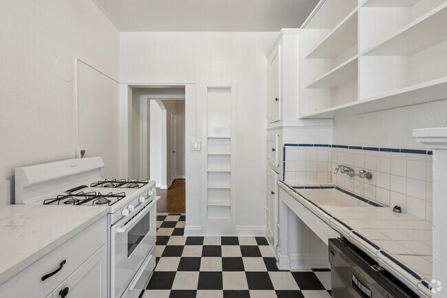 Interior Photo - 620 S. Ardmore
