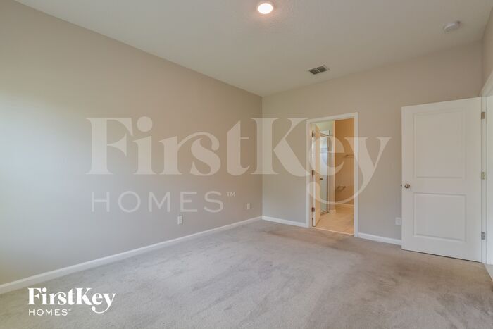 Building Photo - 3577 Fernanda Dr