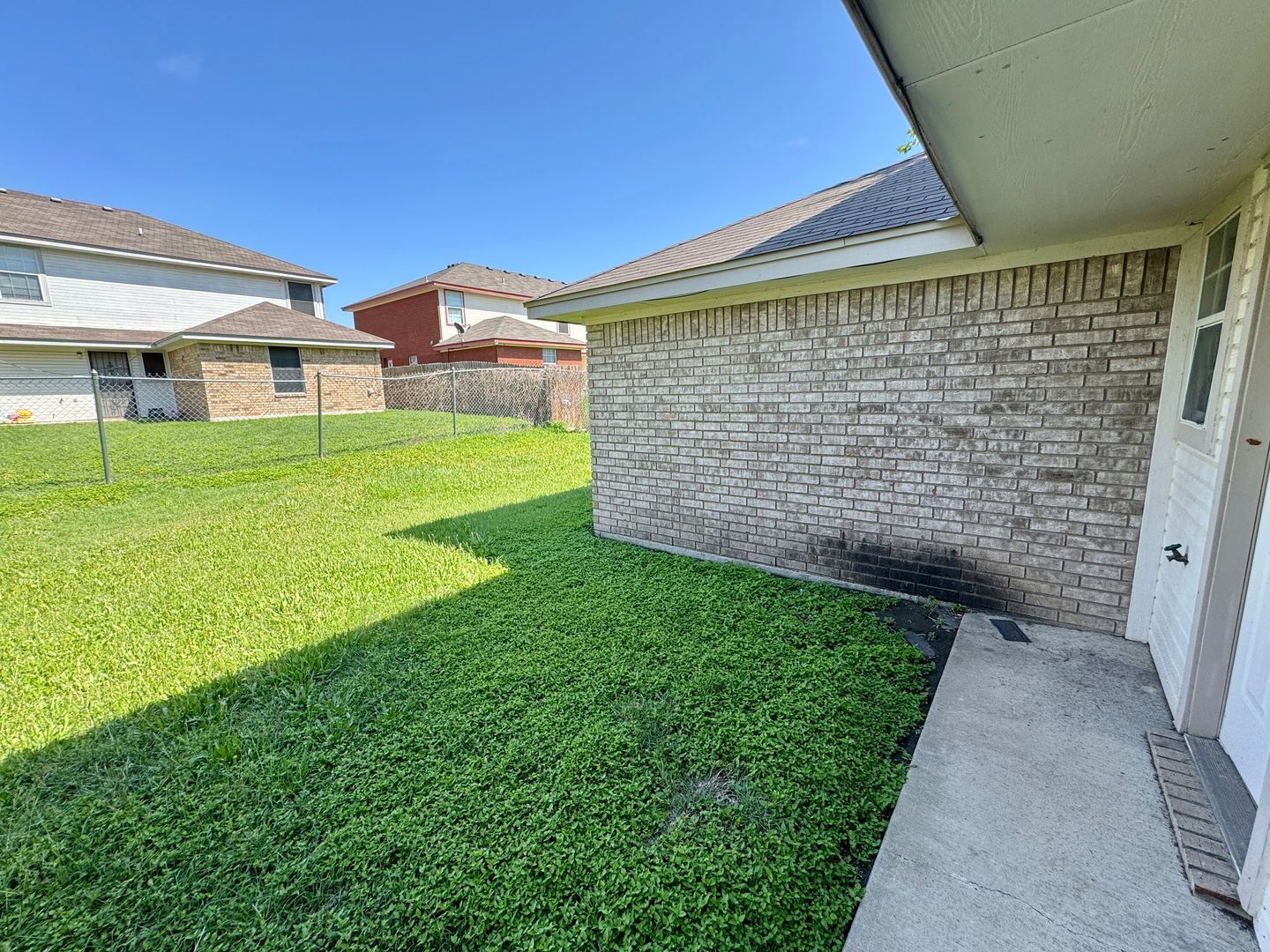 Building Photo - 4402 Jeff Scott Dr