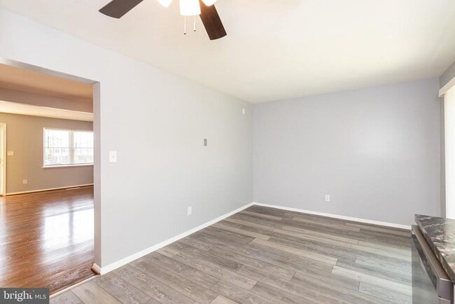 Building Photo - 37 Cardor Ct