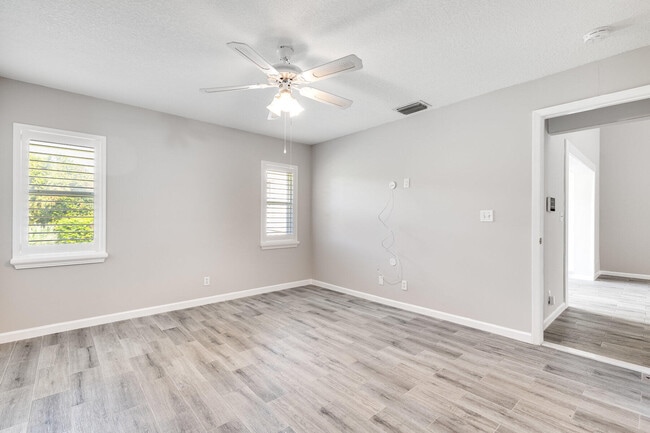 Building Photo - 11036 SE Sea Pines Cir