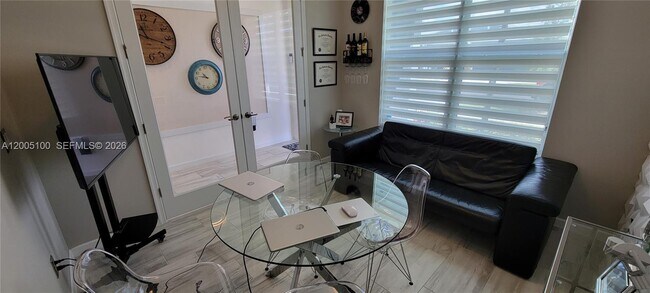 Building Photo - 11637 SW Lyra Dr.