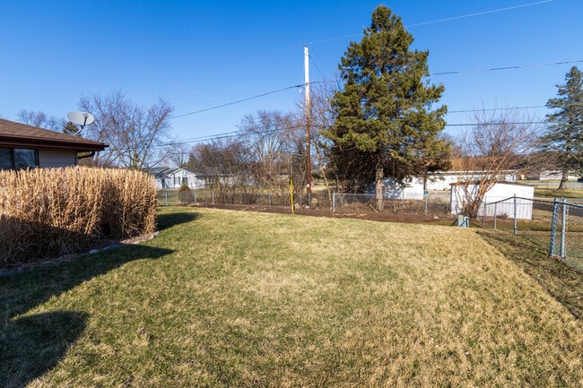 Building Photo - 7146 S 38th St