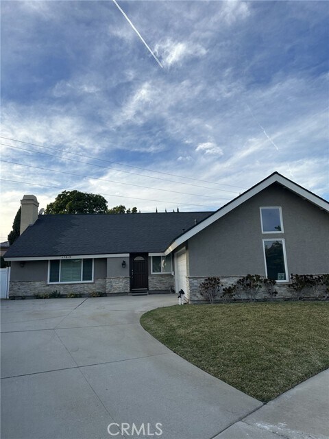 Building Photo - 17815 Holmes Ave