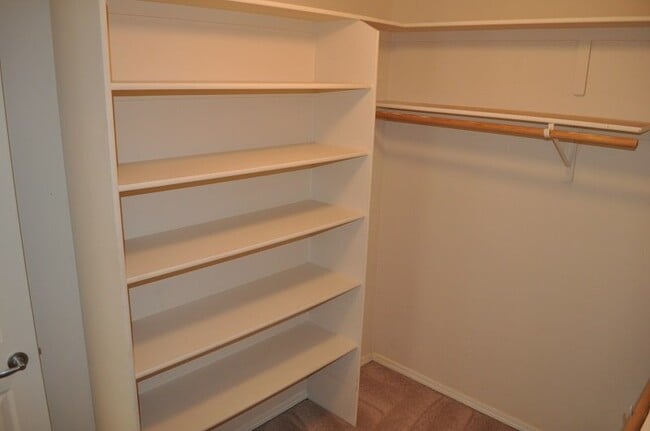 Building Photo - 3 Bedroom East Anchorage Condo!