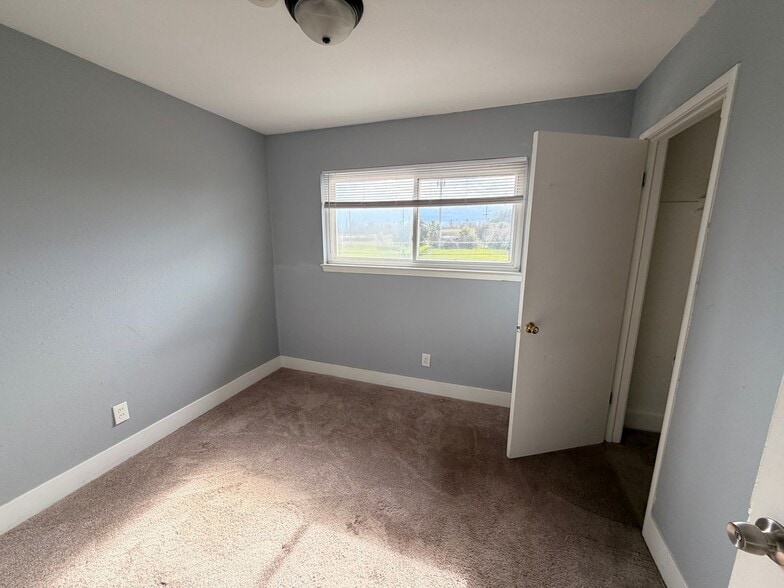 Building Photo - 1298 W Capitol Ave