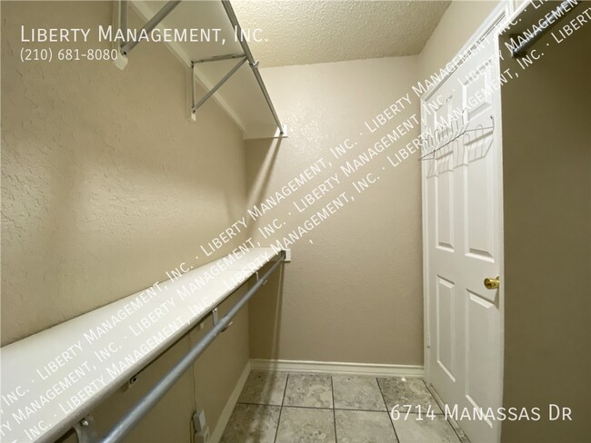 Building Photo - 6714 Manassas Dr