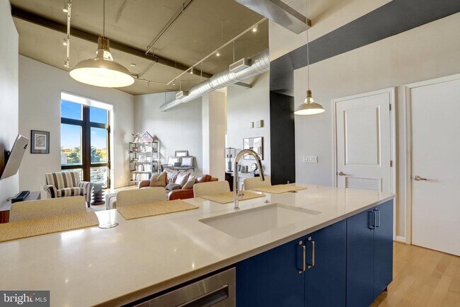 Building Photo - 2720 S Arlington Mill Dr