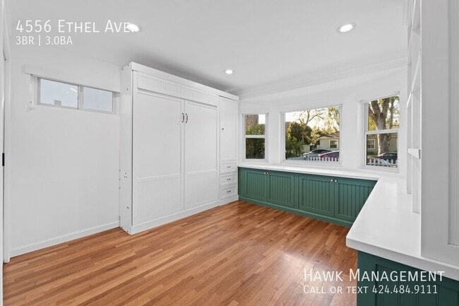 Building Photo - 4556 Ethel Ave