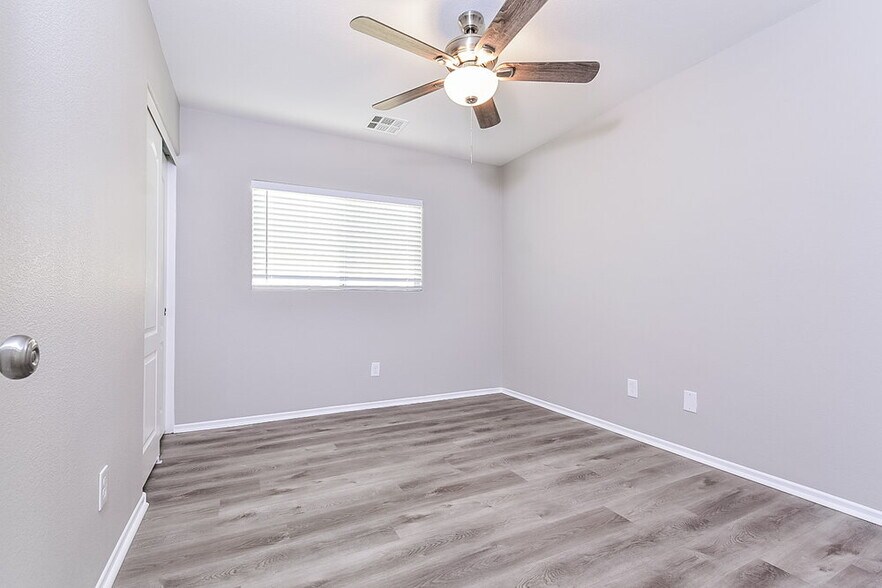 Building Photo - 7620 Emerald Ridge Ct