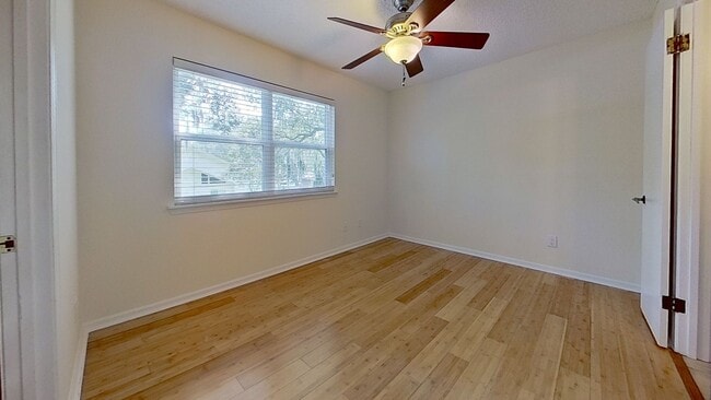 Building Photo - Beautiful Two-Story Home in Neptune Beach availabe early May!