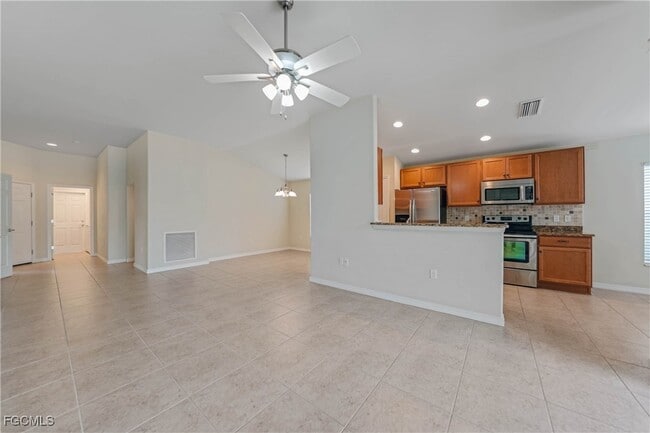 Building Photo - 2457 Hopefield Ct