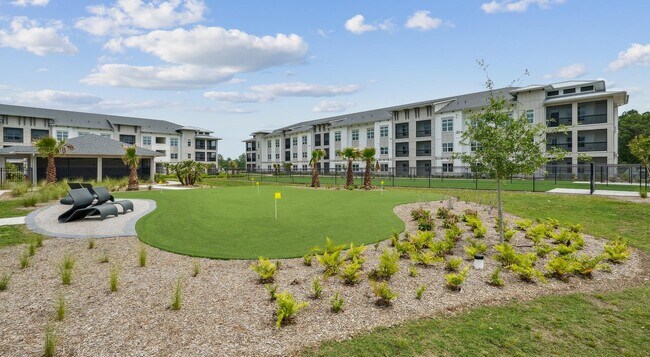 Building Photo - 2740 Village Crossing Blvd