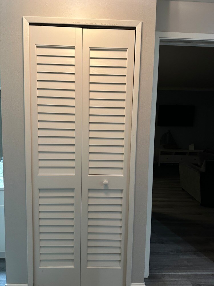 Laundry closet - 655 Columbia St