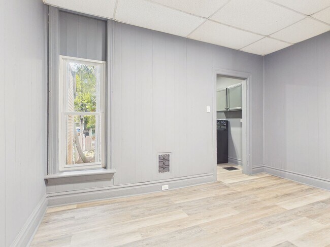Building Photo - 1527 Naudain St