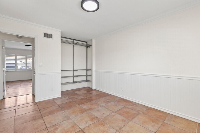 Building Photo - Welcome to Your Dream Home in Sunny San Di...