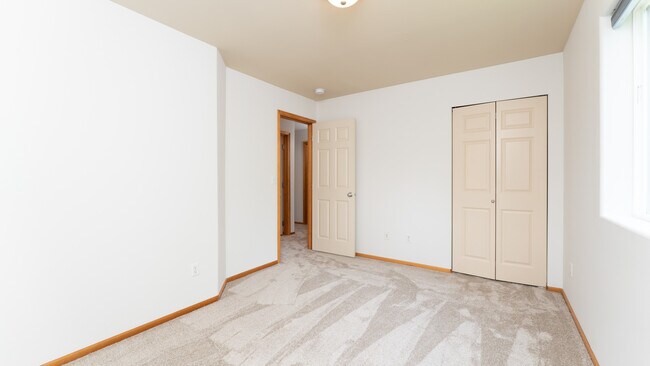 Building Photo - 9448 S 196 Pl