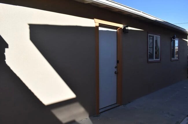 Primary Photo - 56202 Taos Trl