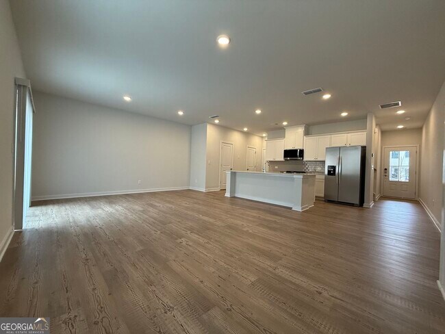 Building Photo - 7309 Mulberry St