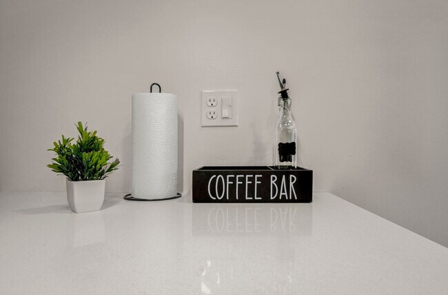 Building Photo - 2189 Cornell Rd