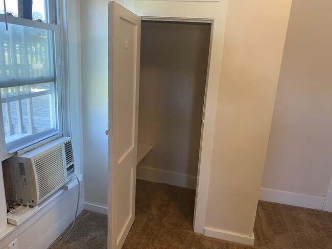 Building Photo - 1412 N Champaign St