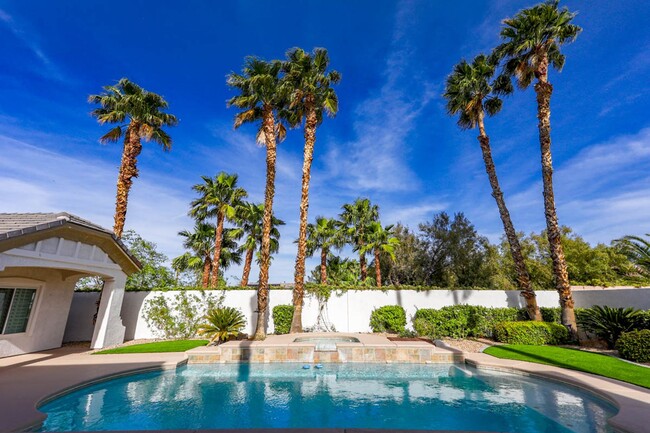 Building Photo - Stunning 6 Bedroom Home With Casita Pool H...