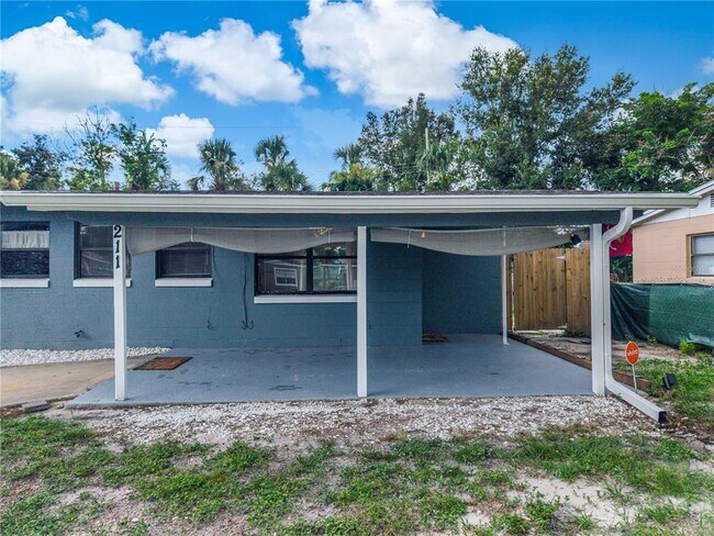 Building Photo - 211 Woodmere Blvd