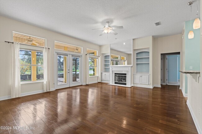 Building Photo - 293 Edge of Woods Rd