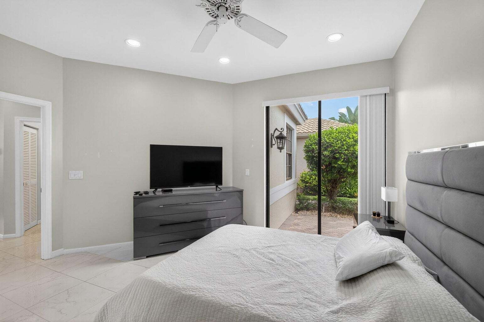 Building Photo - 4465 Barclay Fair Way