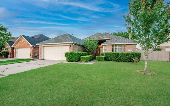 Building Photo - 7731 Las Flores Dr