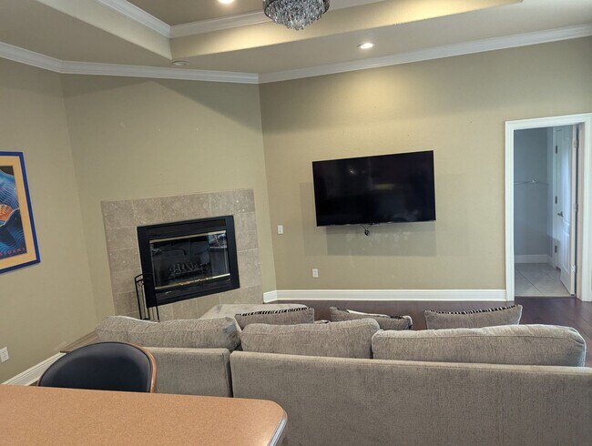 Building Photo - Live Exceptionally in an Elegant 4-Bedroom...