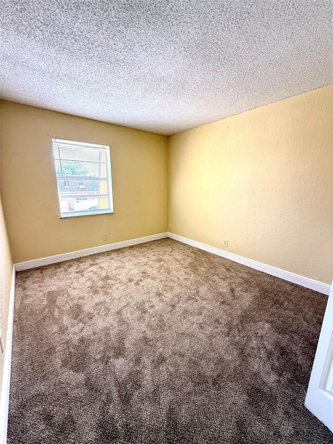 Building Photo - 2625 NW 60th Way