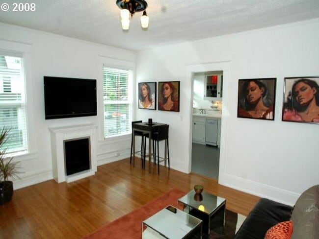 Building Photo - City of Portland Condo Studio, Great Location!