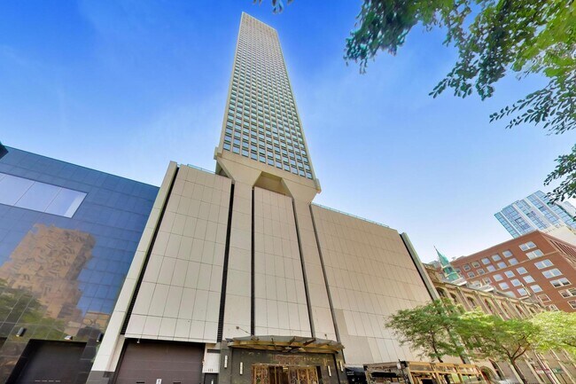 Building Photo - 111 E Chestnut St