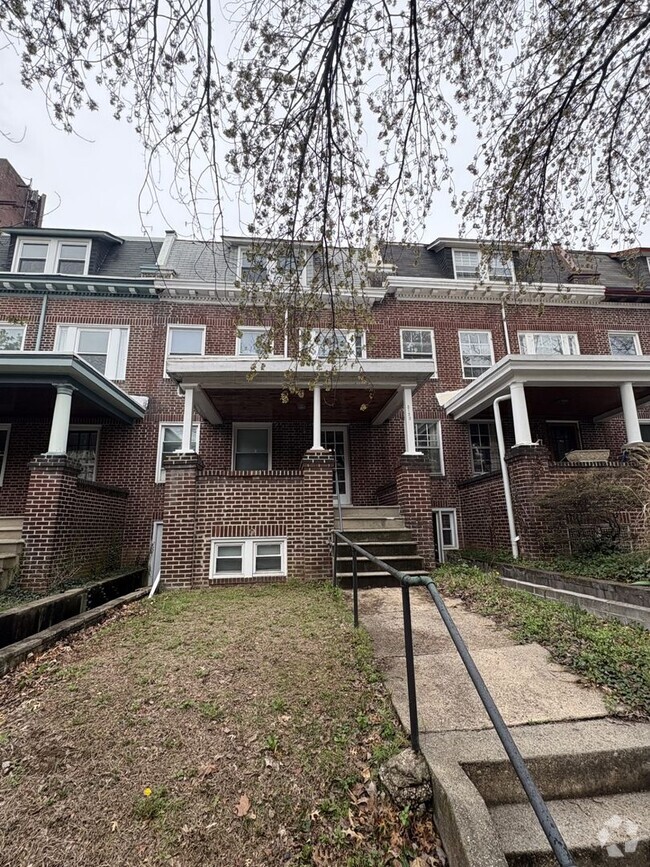 Building Photo - 3122 Guilford Ave