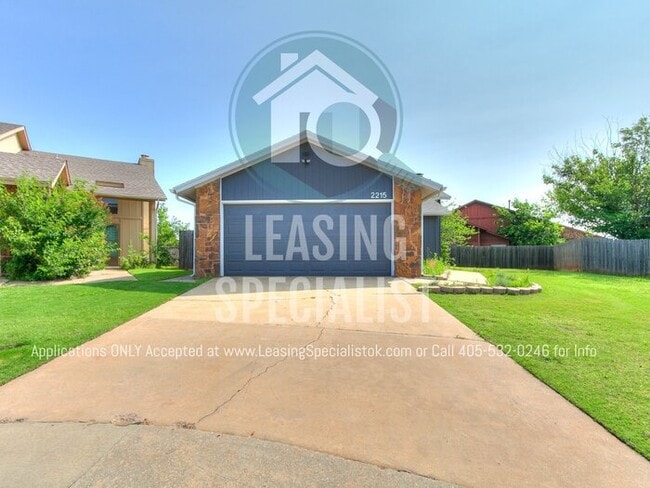 Building Photo - 2 Bed 2 Bath Garden Home in SW OKC's The R...