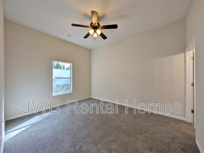 Building Photo - 5050 Playpen Dr