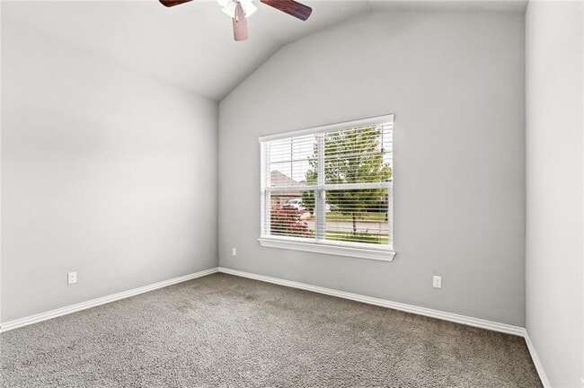 Building Photo - 4400 SW Eggersway Pl