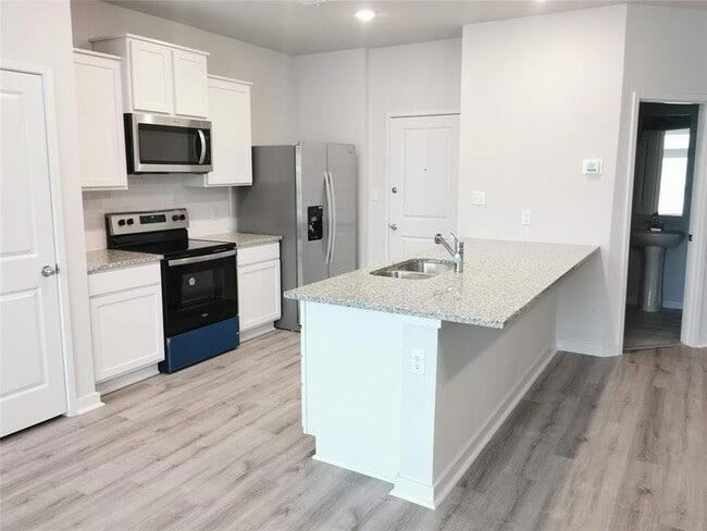 Building Photo - 605 W South St